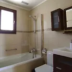 Julia I - Luxury 3-br Retreat With Sea & Mountain Views Semesterbostad *