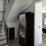 Julia I - Luxury 3-br Retreat With Sea & Mountain Views Semesterbostad