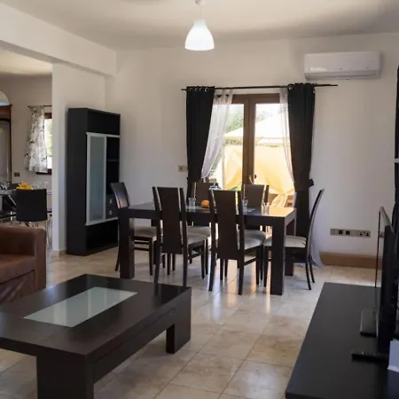 Julia I - Luxury 3-br Retreat With Sea & Mountain Views * Peyia