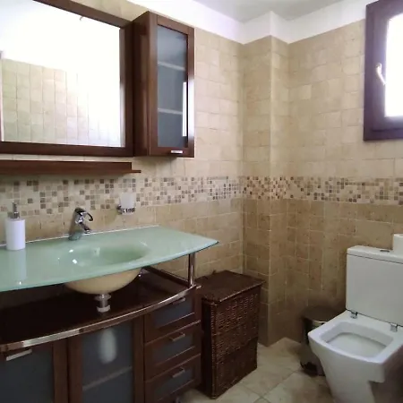 Julia I - Luxury 3-br Retreat With Sea & Mountain Views Casa vacanze *