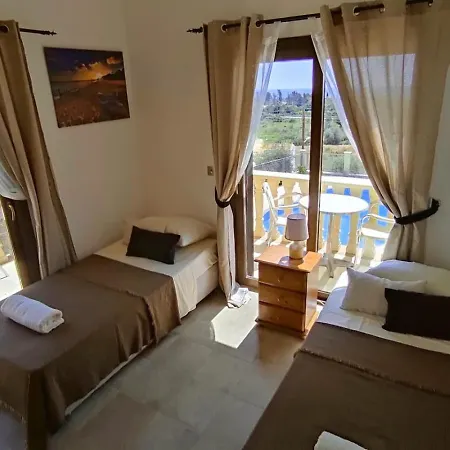 Julia I - Luxury 3-br Retreat With Sea & Mountain Views * Peyia