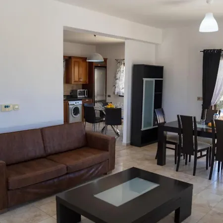 Julia I - Luxury 3-br Retreat With Sea & Mountain Views