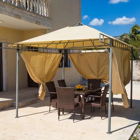 Julia I - Luxury 3-br Retreat With Sea & Mountain Views Casa vacanze Peyia