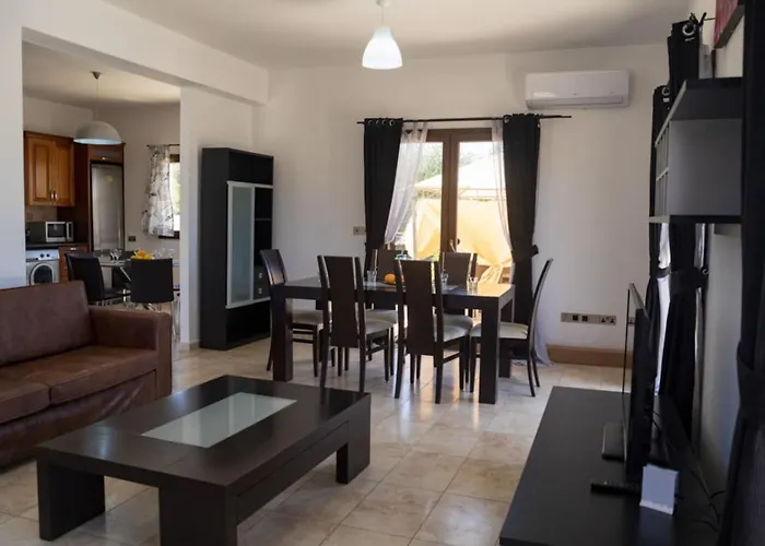 Julia I - Luxury 3-br Retreat With Sea & Mountain Views * Πέγεια