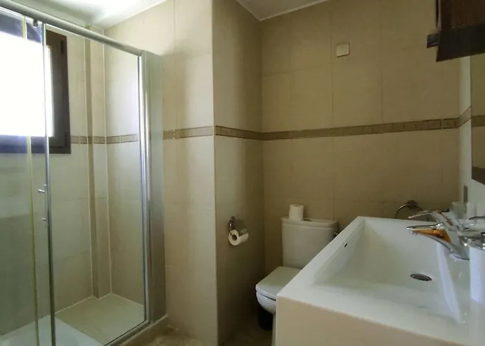 Prázdninový dům Julia I - Luxury 3-br Retreat With Sea & Mountain Views *