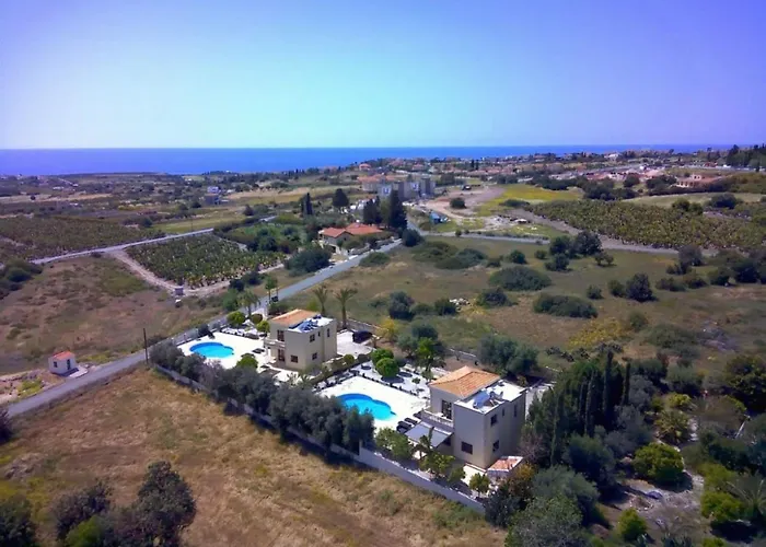 Julia I - Luxury 3-br Retreat With Sea & Mountain Views *