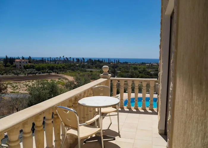 Julia I - Luxury 3-br Retreat With Sea & Mountain Views Πέγεια