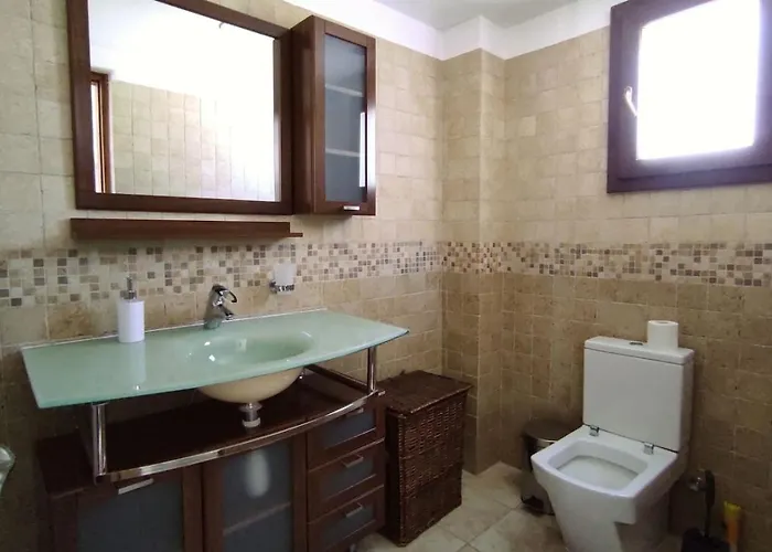 Julia I - Luxury 3-br Retreat With Sea & Mountain Views Prázdninový dům *