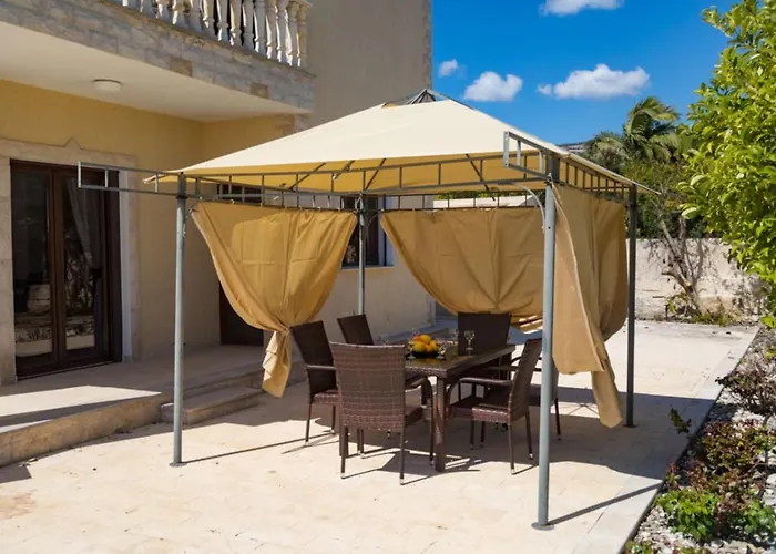 Julia I - Luxury 3-br Retreat With Sea & Mountain Views Σπίτι διακοπών Πέγεια